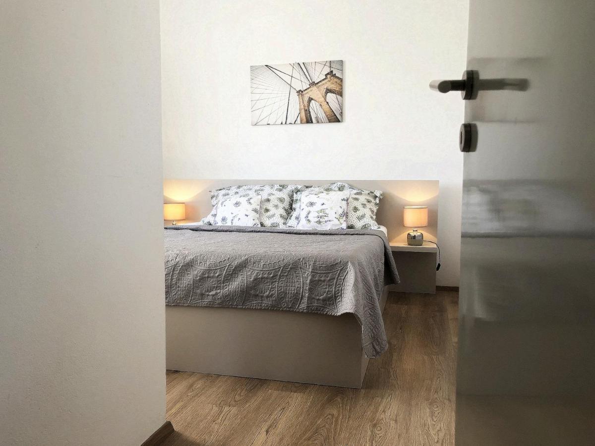 Villy City Apartment Palit Екстериор снимка