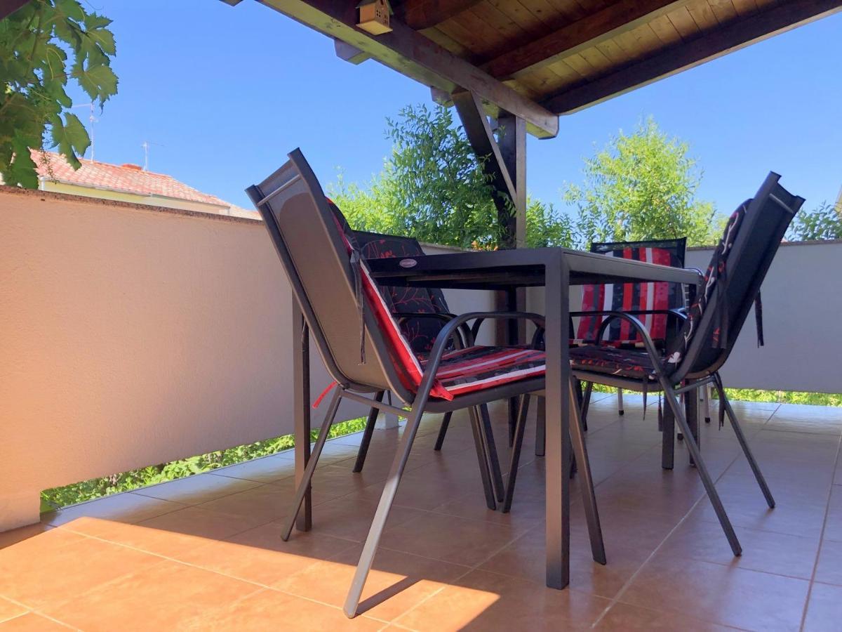 Villy City Apartment Palit Екстериор снимка