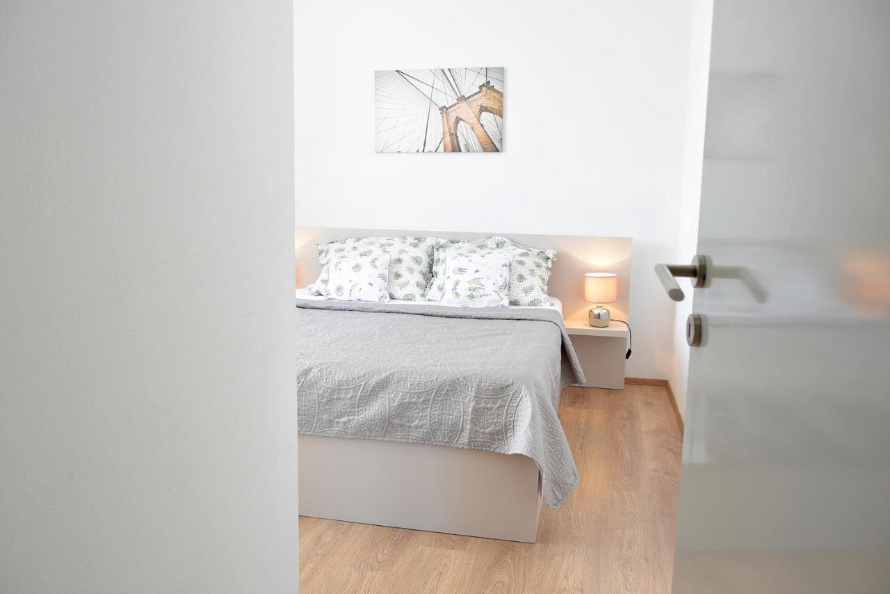 Villy City Apartment Palit Екстериор снимка