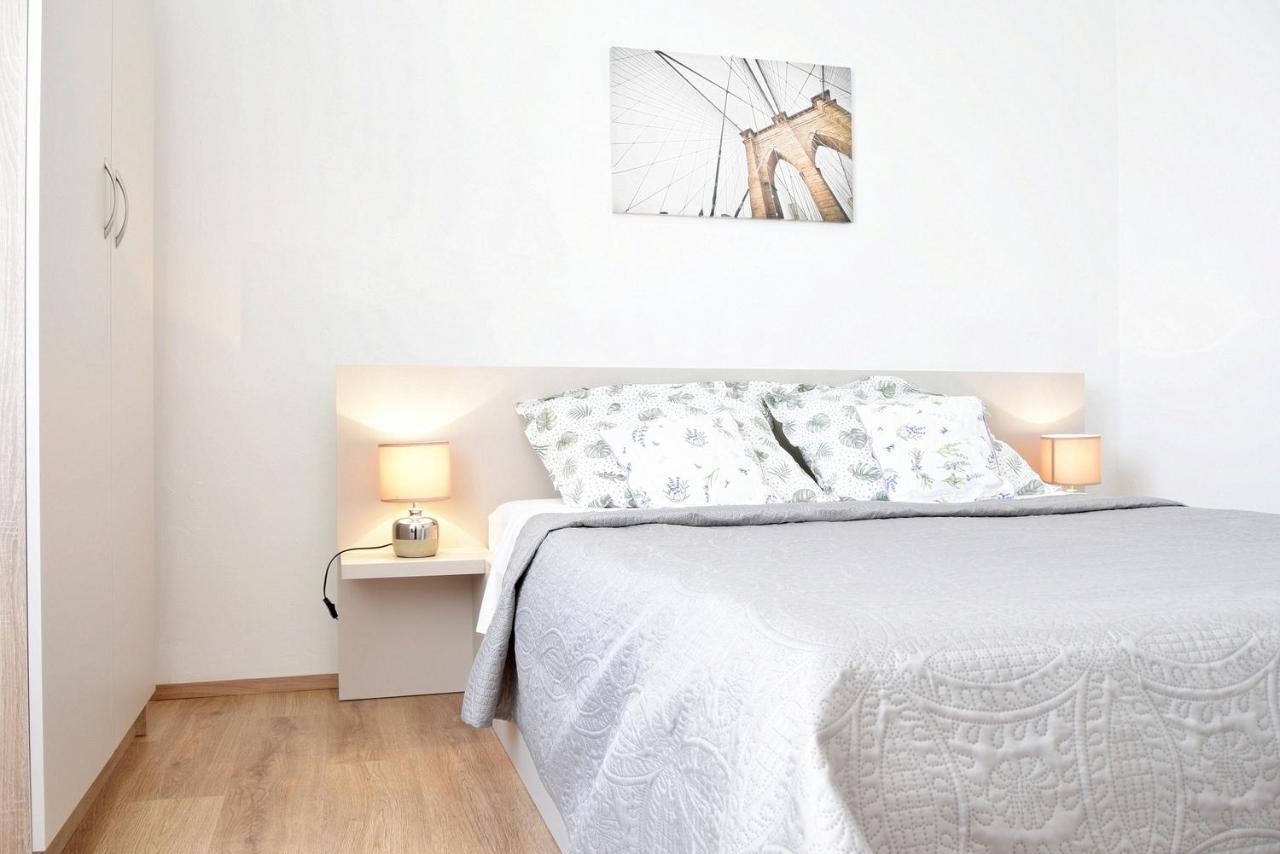 Villy City Apartment Palit Екстериор снимка